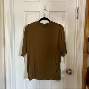 RIBBED MOCK NECK TOP